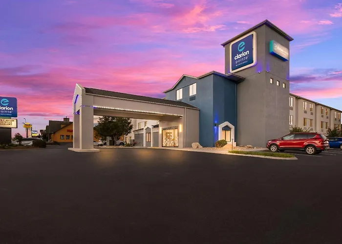 Hotel with view: Clarion Pointe Sevierville-Pigeon Forge